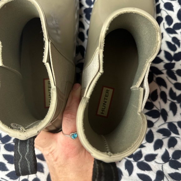 Hunter Grey Taupe Original Refined Pull On Durable Rubber Chelsea Boots NWOT 10 - Picture 14 of 16